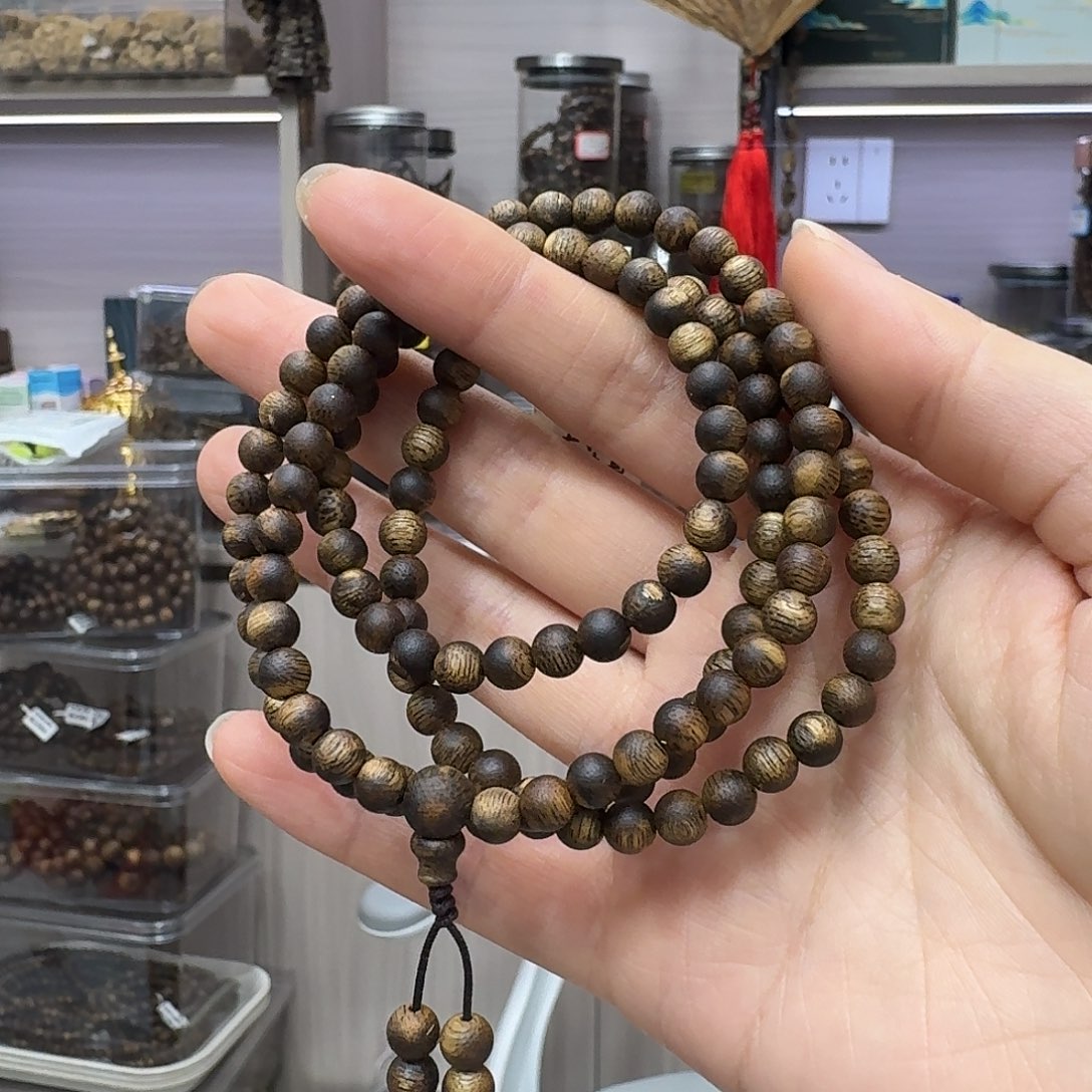 沉香沉香碎屑白棋老料 5m 多样性发一串