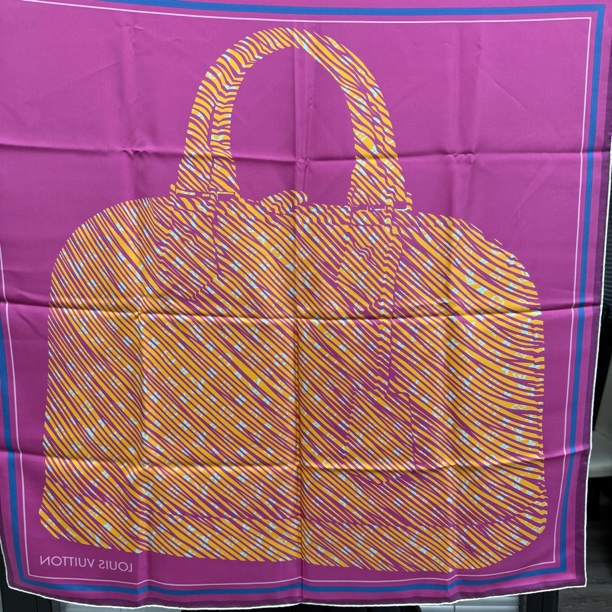 99新 LouisVuitton/路易威登 满logo丝巾/A04290/90*90