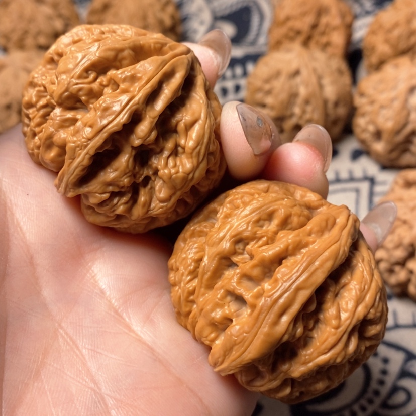 【闪购商品】文玩核桃吊坠白***羊粗筋。花