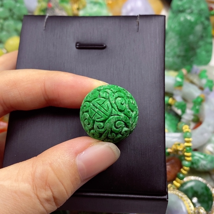 小***乖翡翠未镶嵌吊坠(赠链)