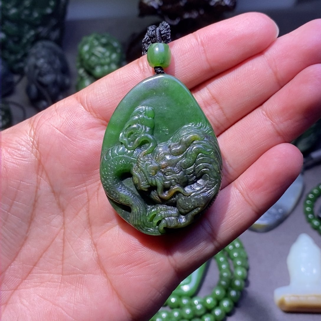 和田玉颈饰未镶嵌A****?