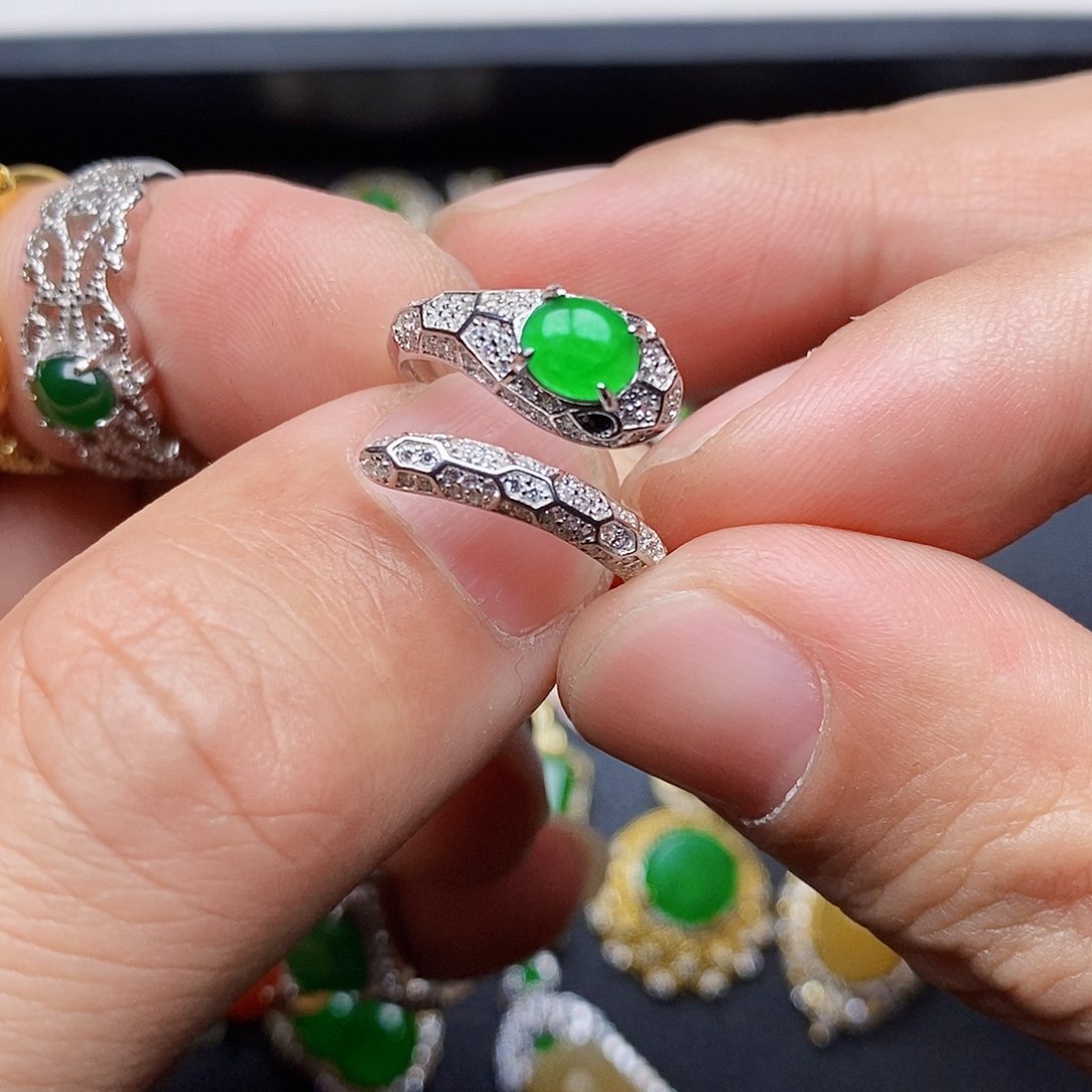 翡翠戒指银S925镶嵌戒指