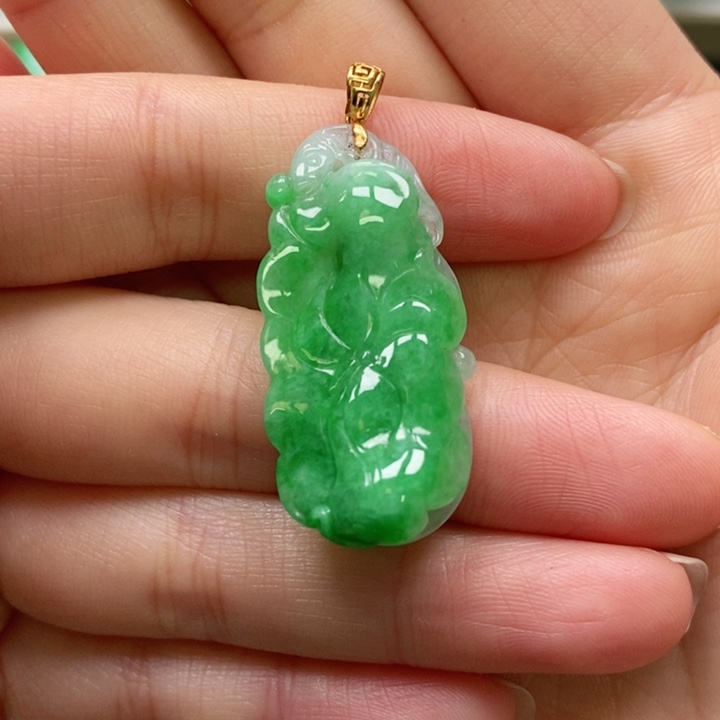 翡翠颈饰未镶嵌吊坠