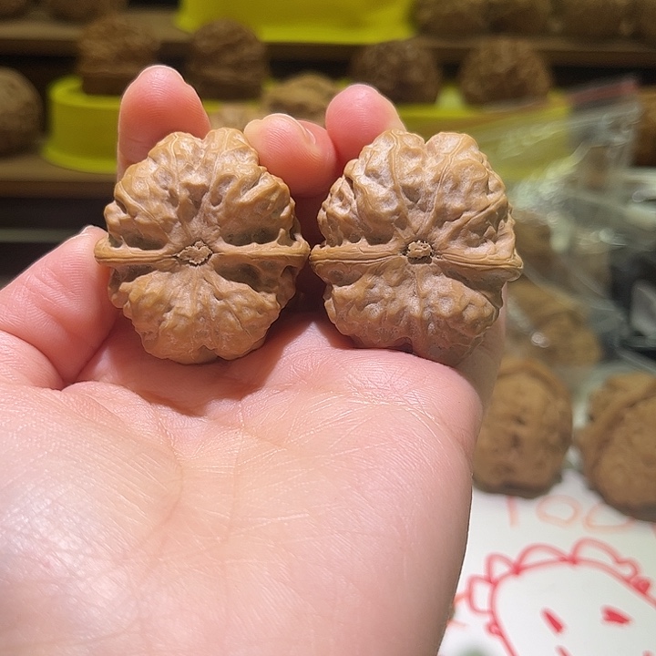 陈***勇文玩核桃吊坠调修蛤蟆头34