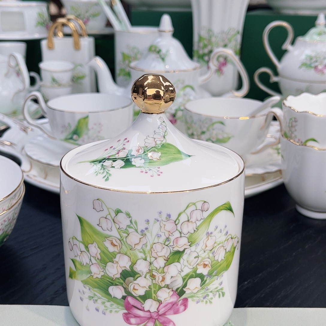 骨瓷罐罐————————————_