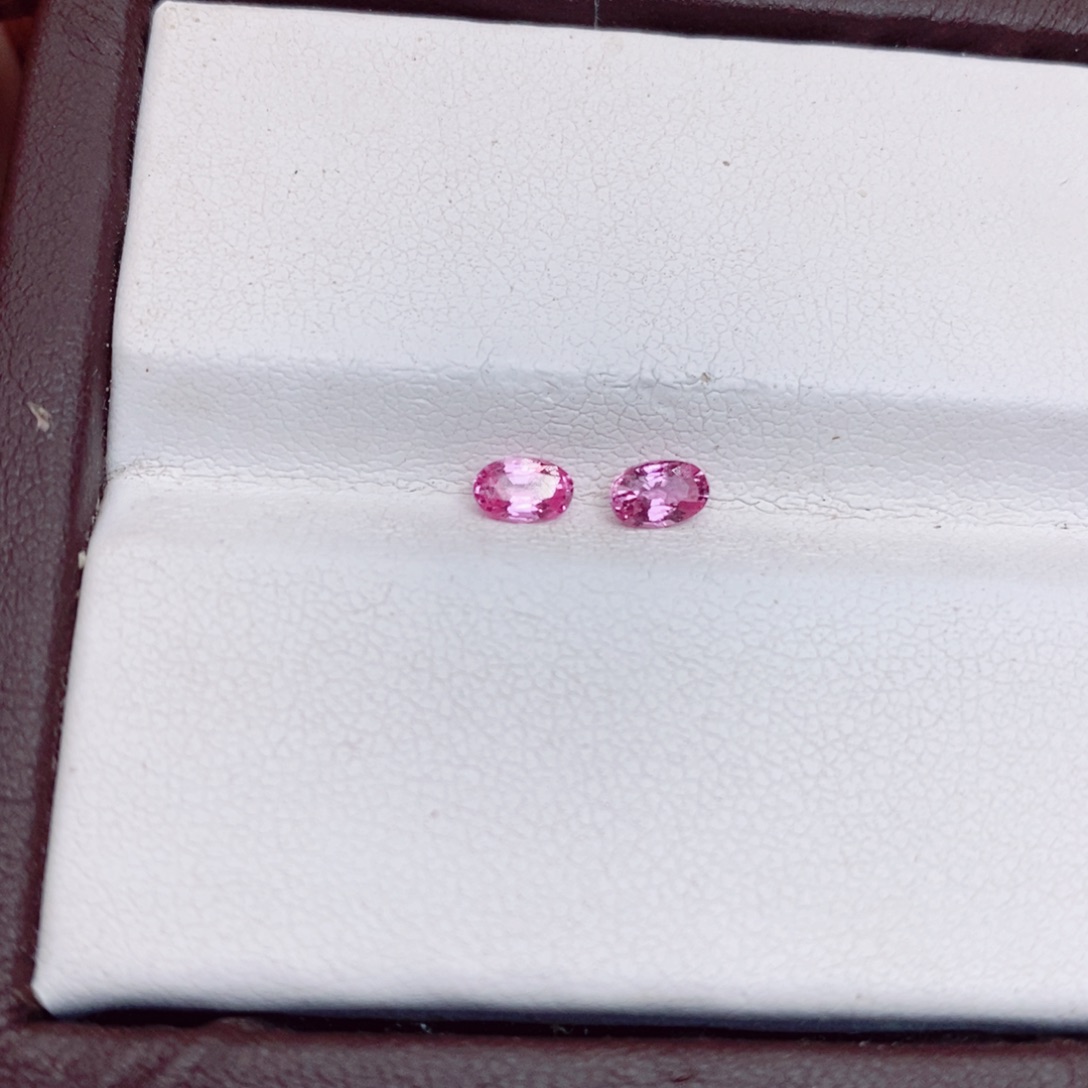 蓝宝石裸石未镶嵌粉色蓝宝石3*5一对