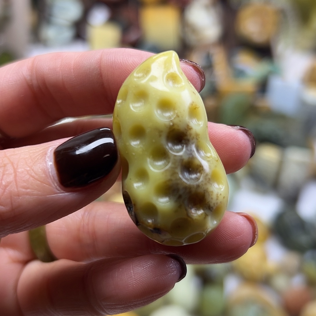 岫玉未镶嵌颈饰辽阳花玉水草花生