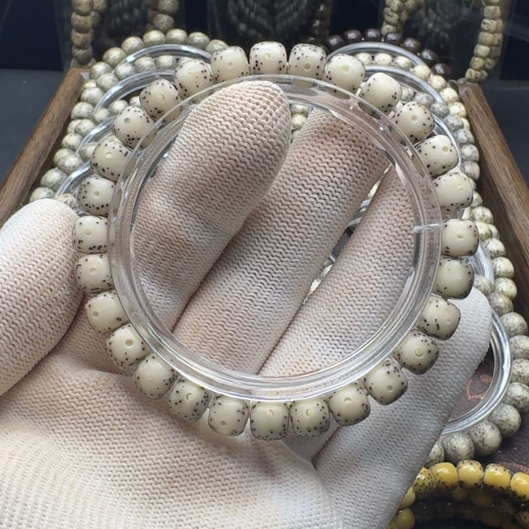 星月菩提吊坠8×7大眼睛留白