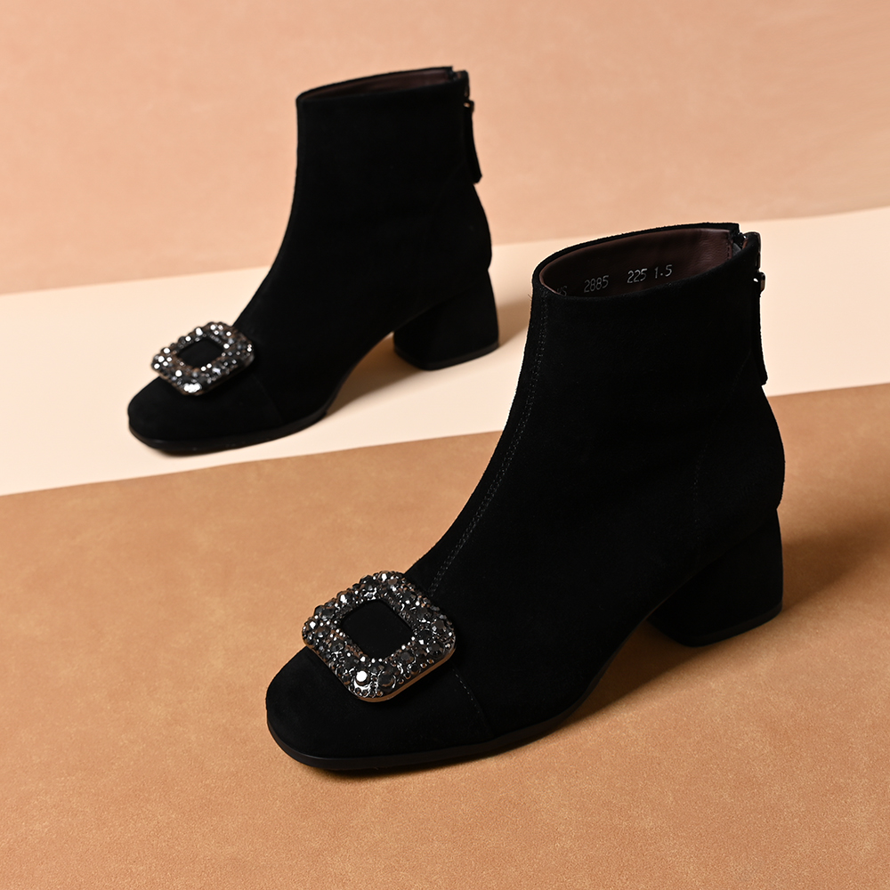 真皮羊皮粗跟短靴女2025秋冬新款磨砂绒面方头水钻职业粗跟瘦瘦靴