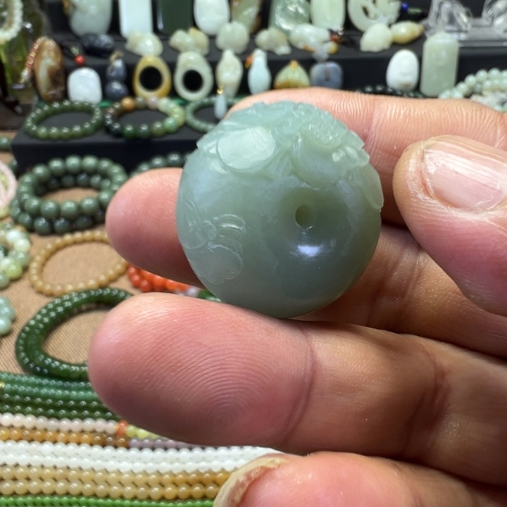 和田玉未镶嵌吊坠(不含链)