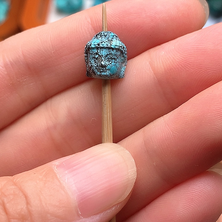 湖北天然原矿松石佛头9.0mm