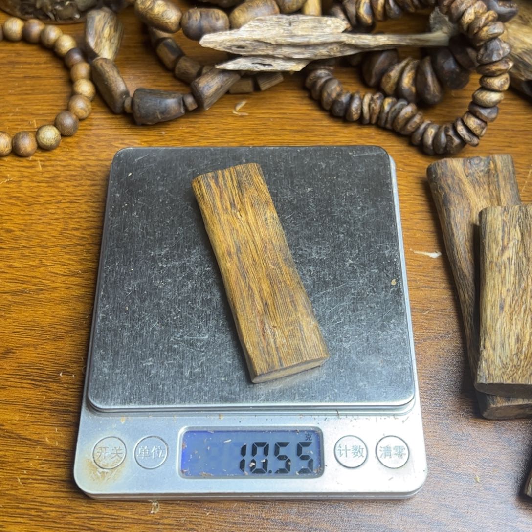 蚁***人沉香沉香碎屑牌子10.5克