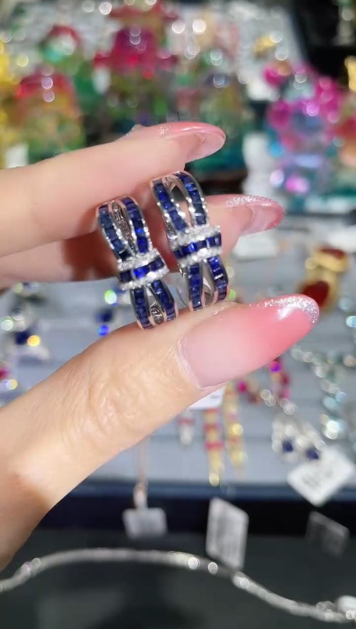 18K金镶嵌天然蓝宝石戒指排戒蝴蝶结款 多样性发其一