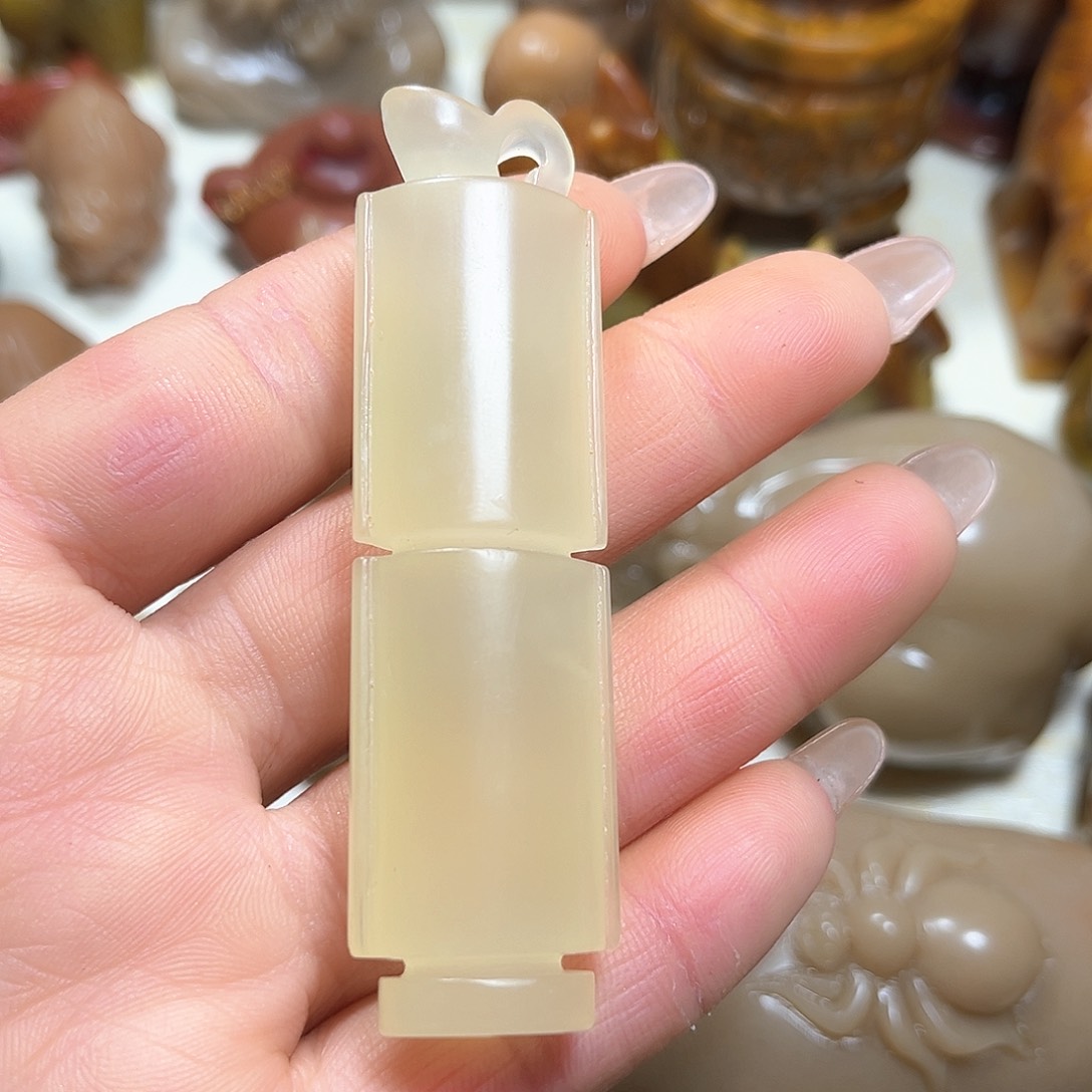 白玉菩提吊坠白玉菩提吊坠