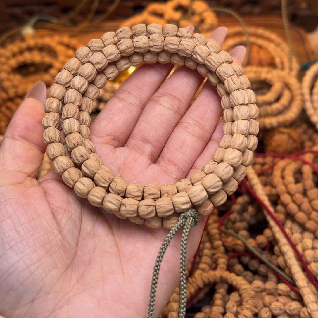 伙***房柏香籽/百香籽吊坠