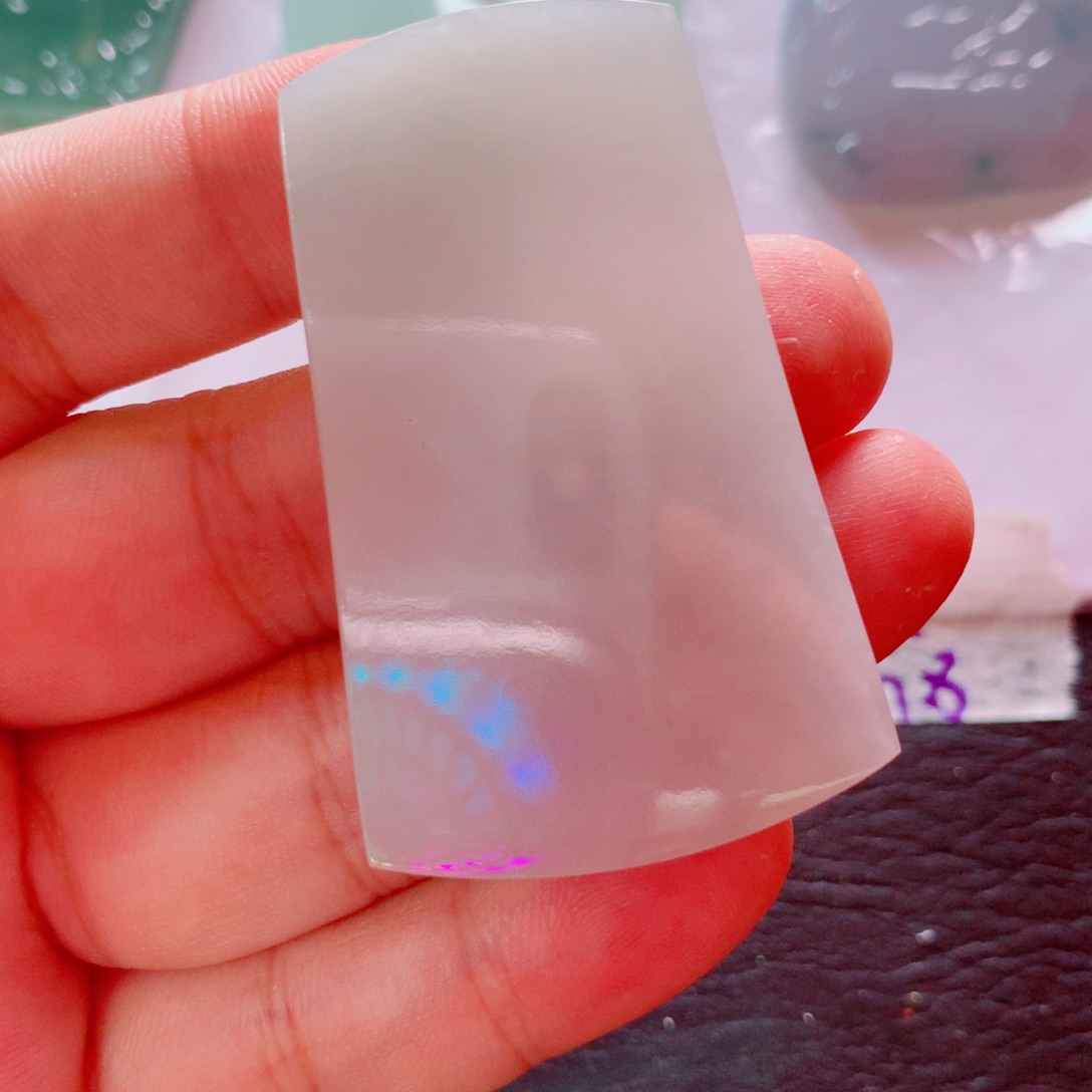 爱***行定制翡翠未镶嵌翡翠