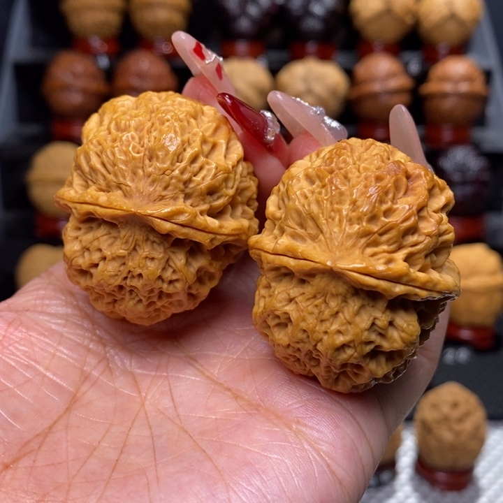 文玩核桃把件七星绣球37号59克43尺