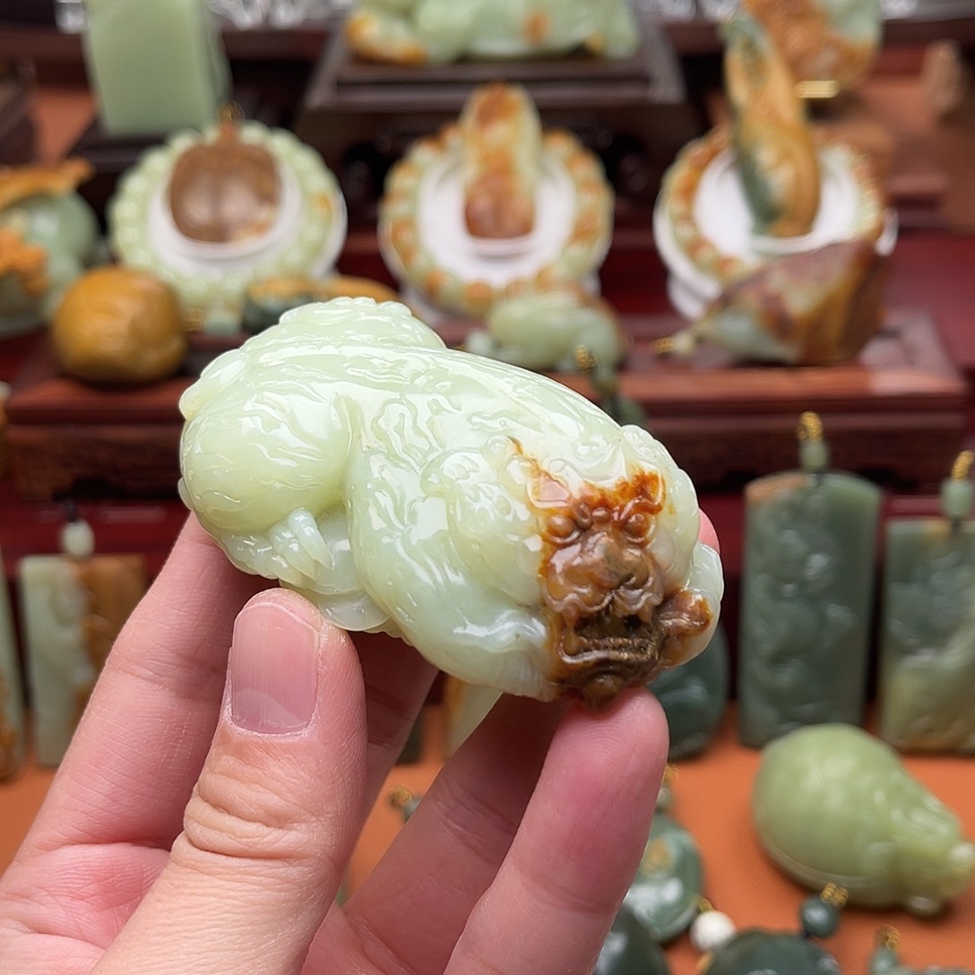 岫岩河磨玉（透闪石质玉）手把未镶嵌杰*