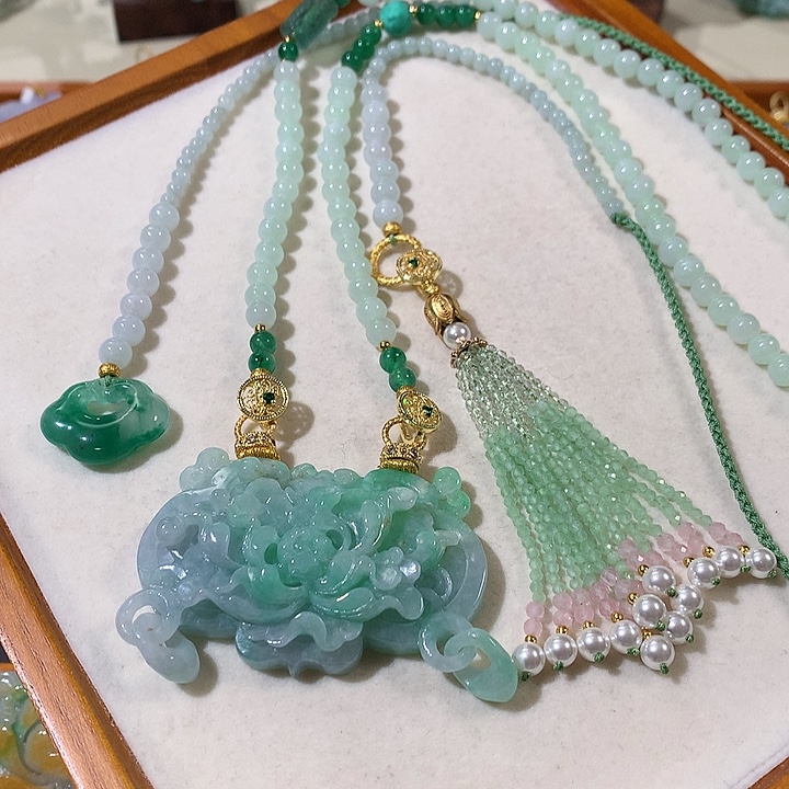 翡翠未镶嵌颈饰翡翠吊坠