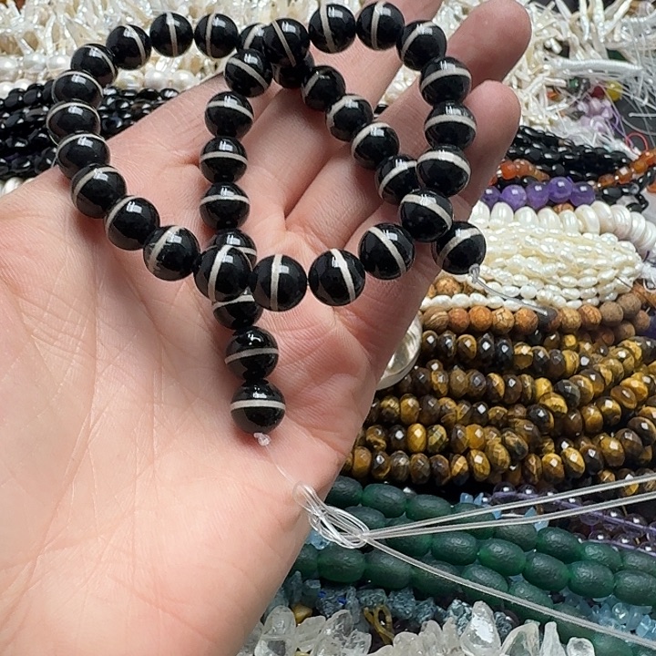 玛瑙/玉髓未镶嵌珠宝半成品一条10mm一线天朱