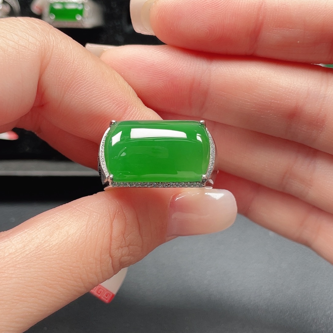 翡翠银S925镶嵌戒指没有运费险4138