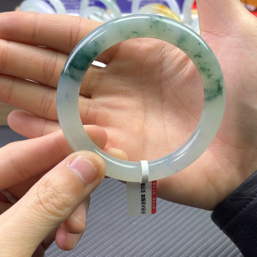 翡翠手镯未镶嵌天然缅甸a货翡翠手镯