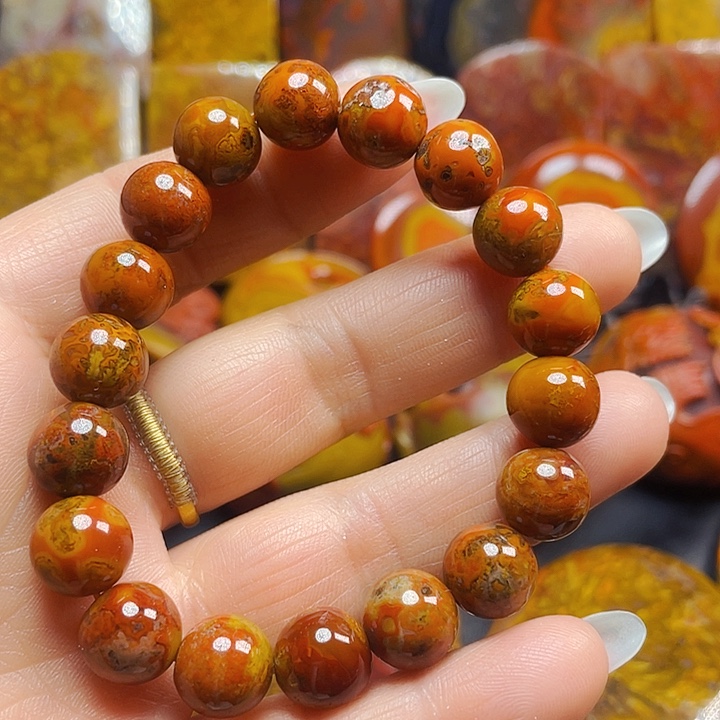 玛瑙/玉髓手串未镶嵌日**呈