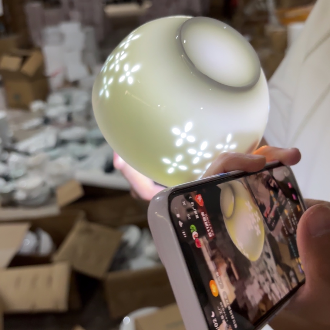 4.5英寸白色玲珑十字纹米饭碗2只微瑕