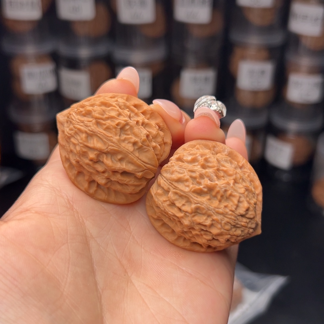 文玩核桃吊坠悠***云金牛