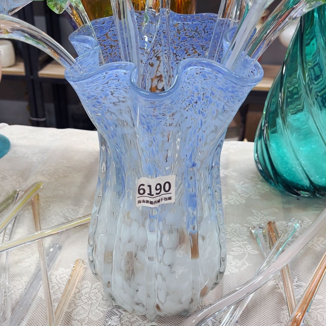 6190高30厘米，家悦琉璃花瓶摆件