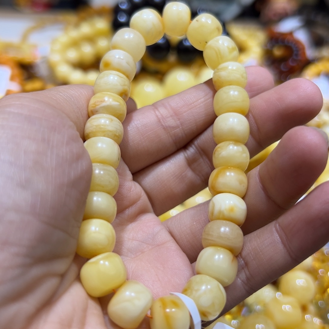 琥珀珠宝奇石未镶嵌