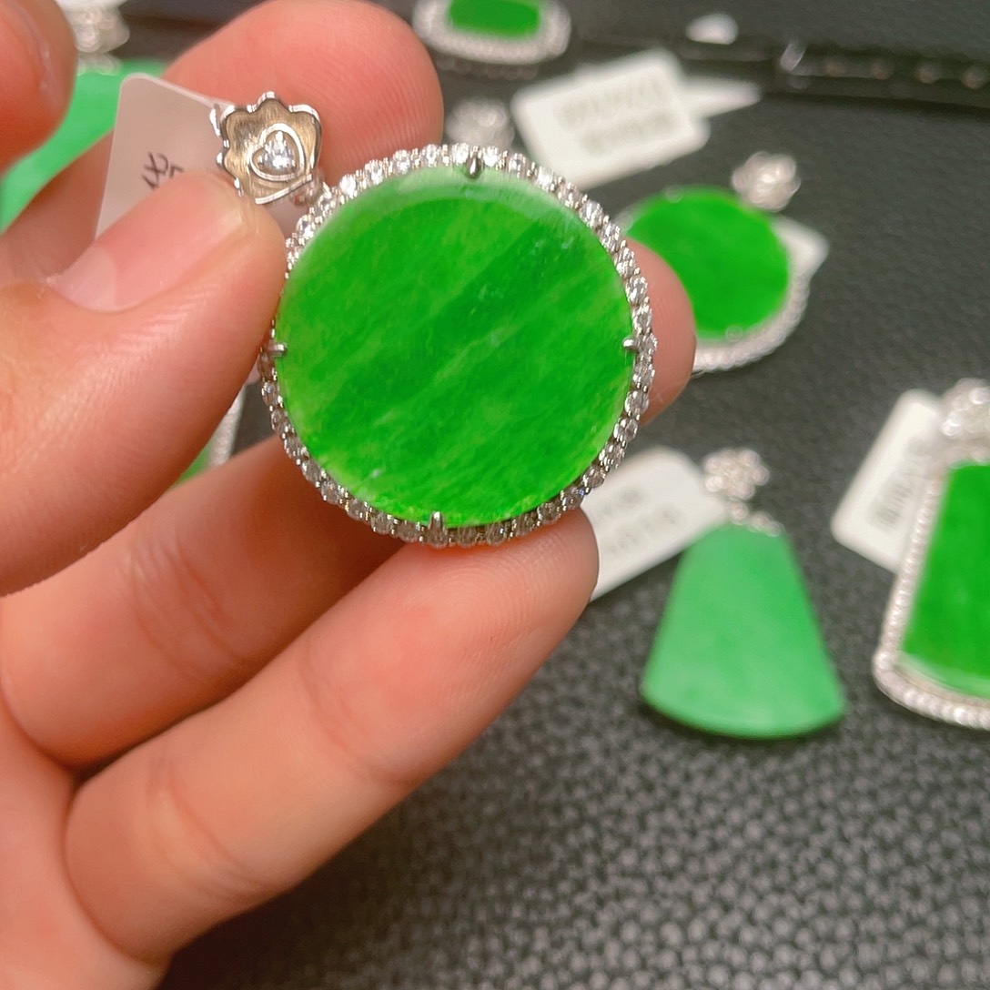 【闪购商品】翡翠吊坠(不含链)银S925镶嵌