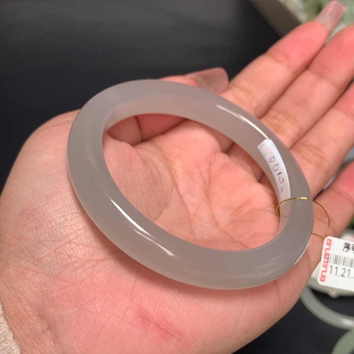 和田玉手镯未镶嵌56