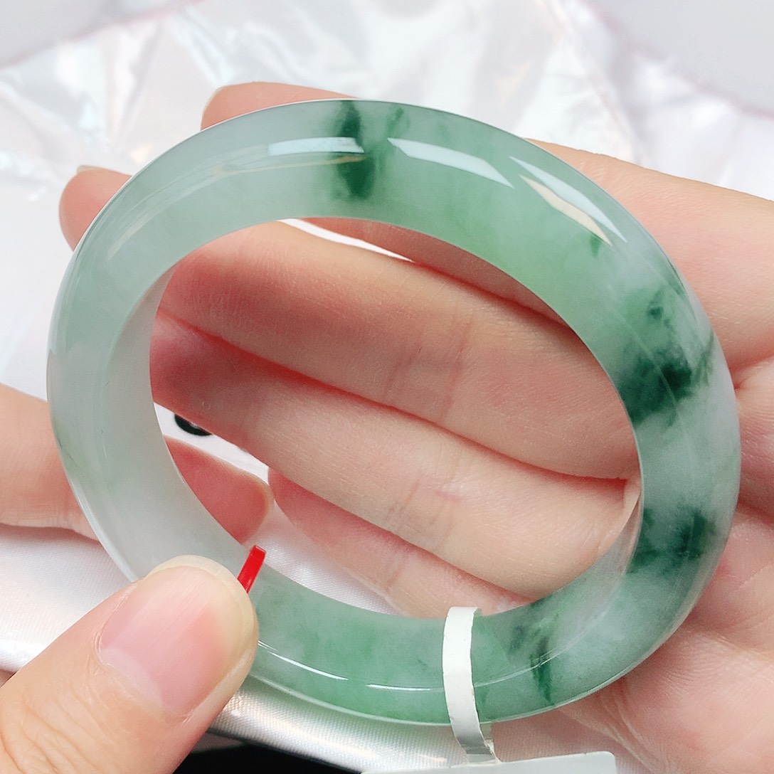 翡翠手镯未镶嵌抖音855