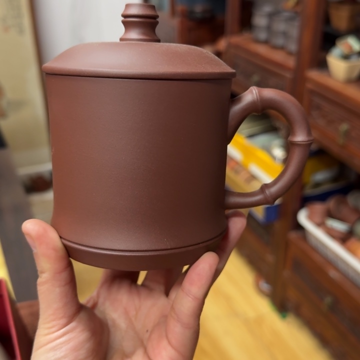 紫砂茶壶不****—约400毫升，盖杯