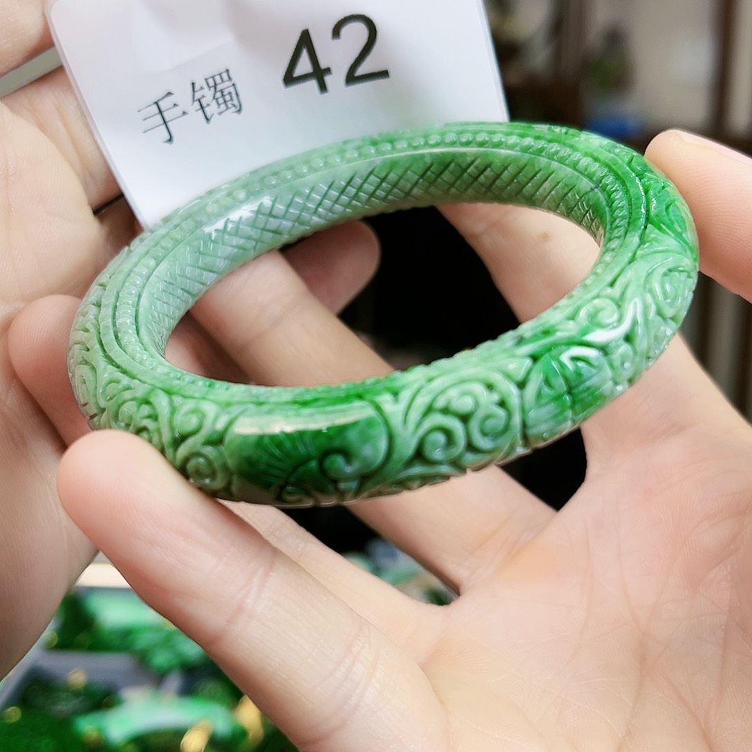 翡翠手镯未镶嵌手镯58.5