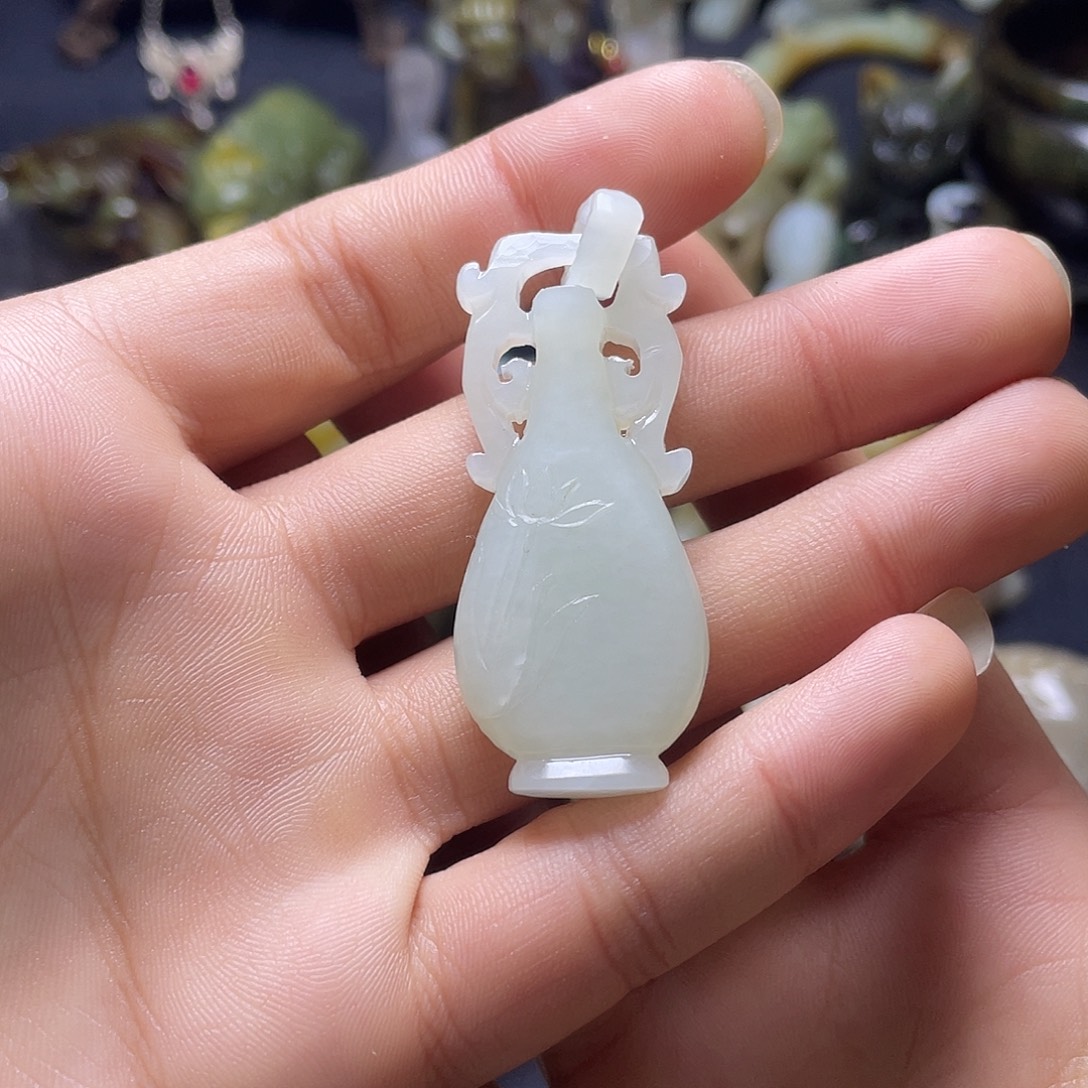 和田玉（糖玉）未镶嵌颈饰