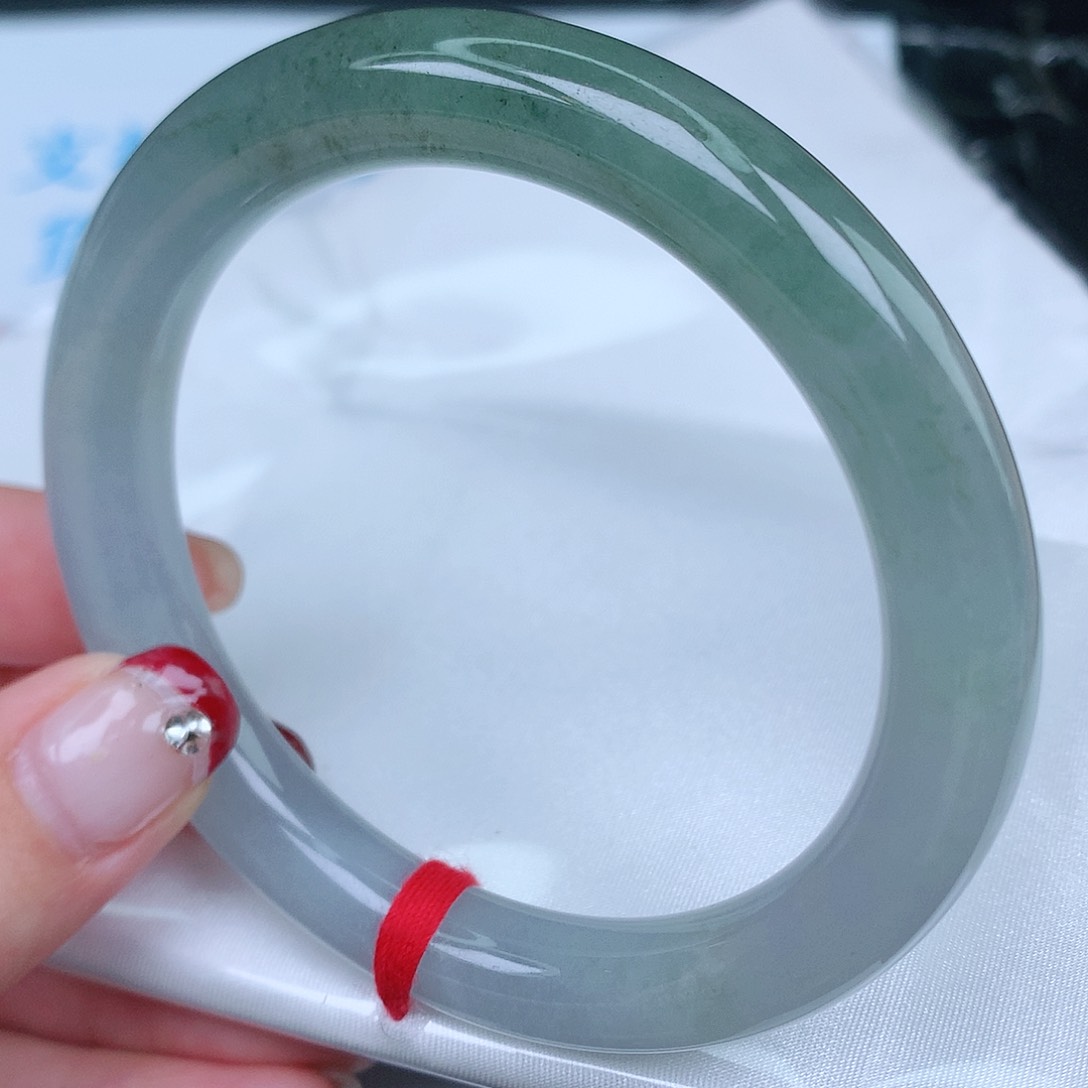 翡翠手镯（圆镯）未镶嵌天然