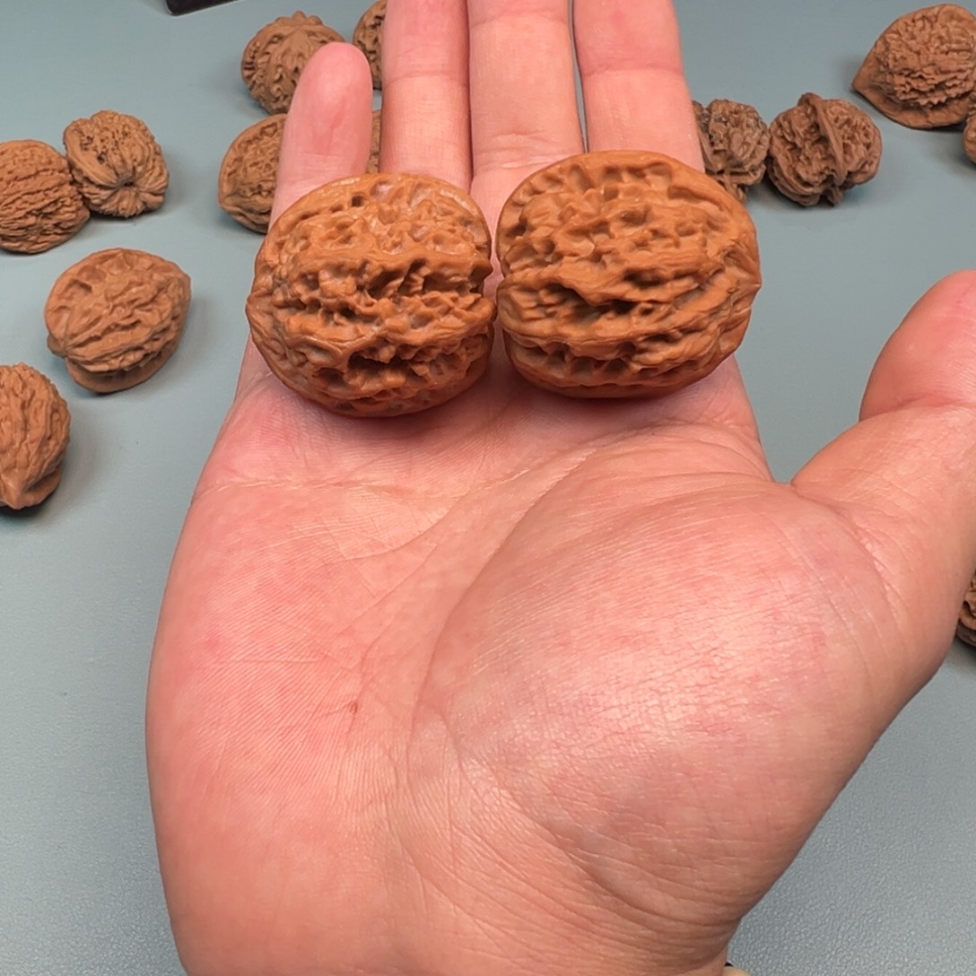 文玩核桃吊坠太行雪狮子