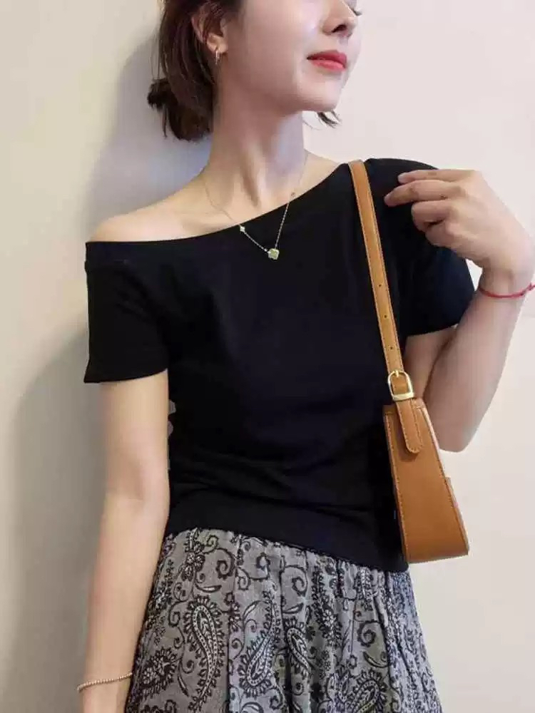 “ O M/.up 时尚计划 ” 高货经典法式斜肩T恤