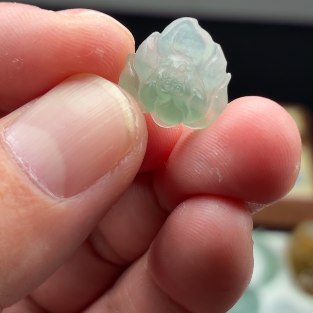 定制翡翠未镶嵌莲花