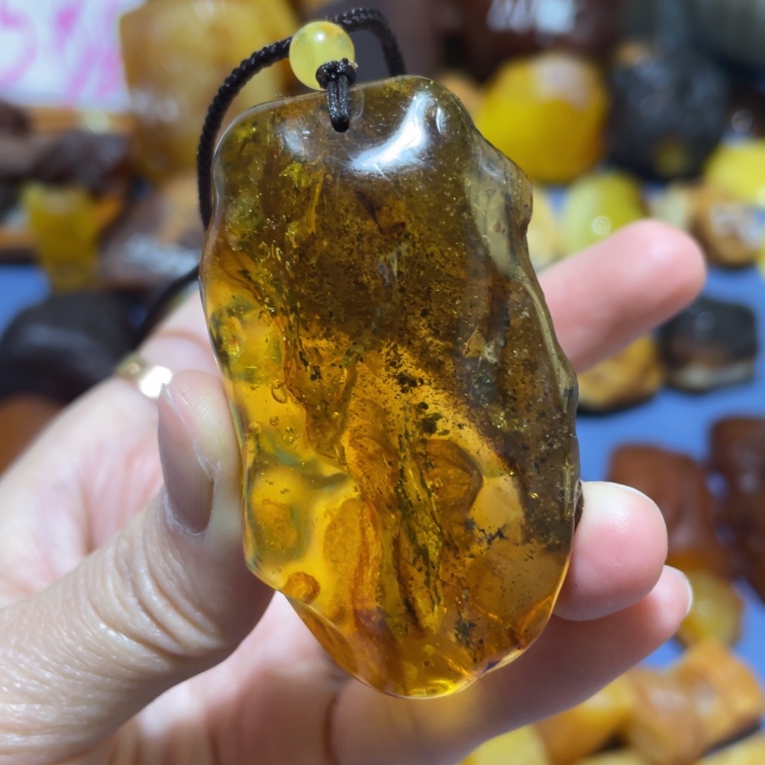 定制琥珀未镶嵌原石