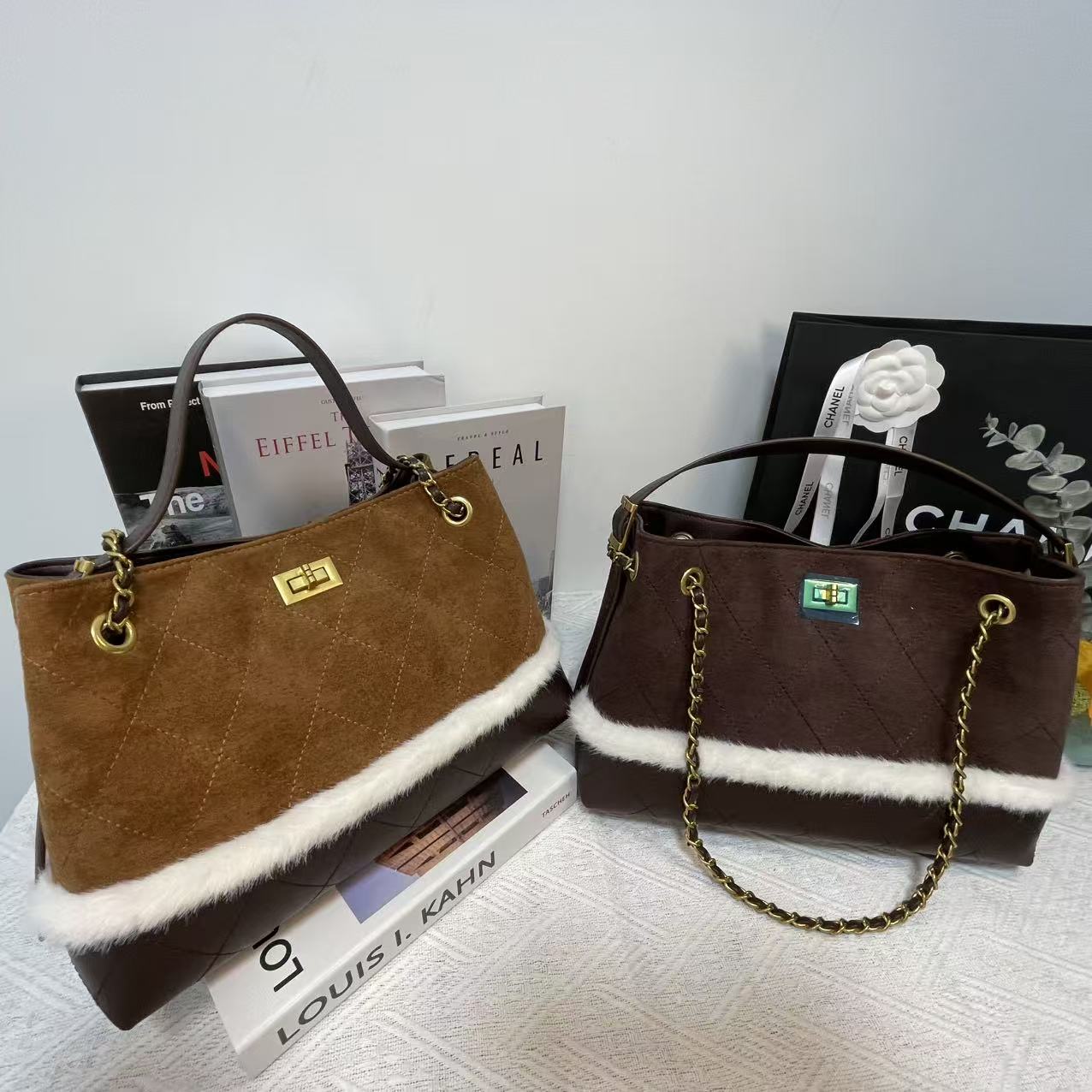 【SY043】YS1-A1-秋冬新款麂皮毛绒拼接复古百搭托特链条单肩斜挎包