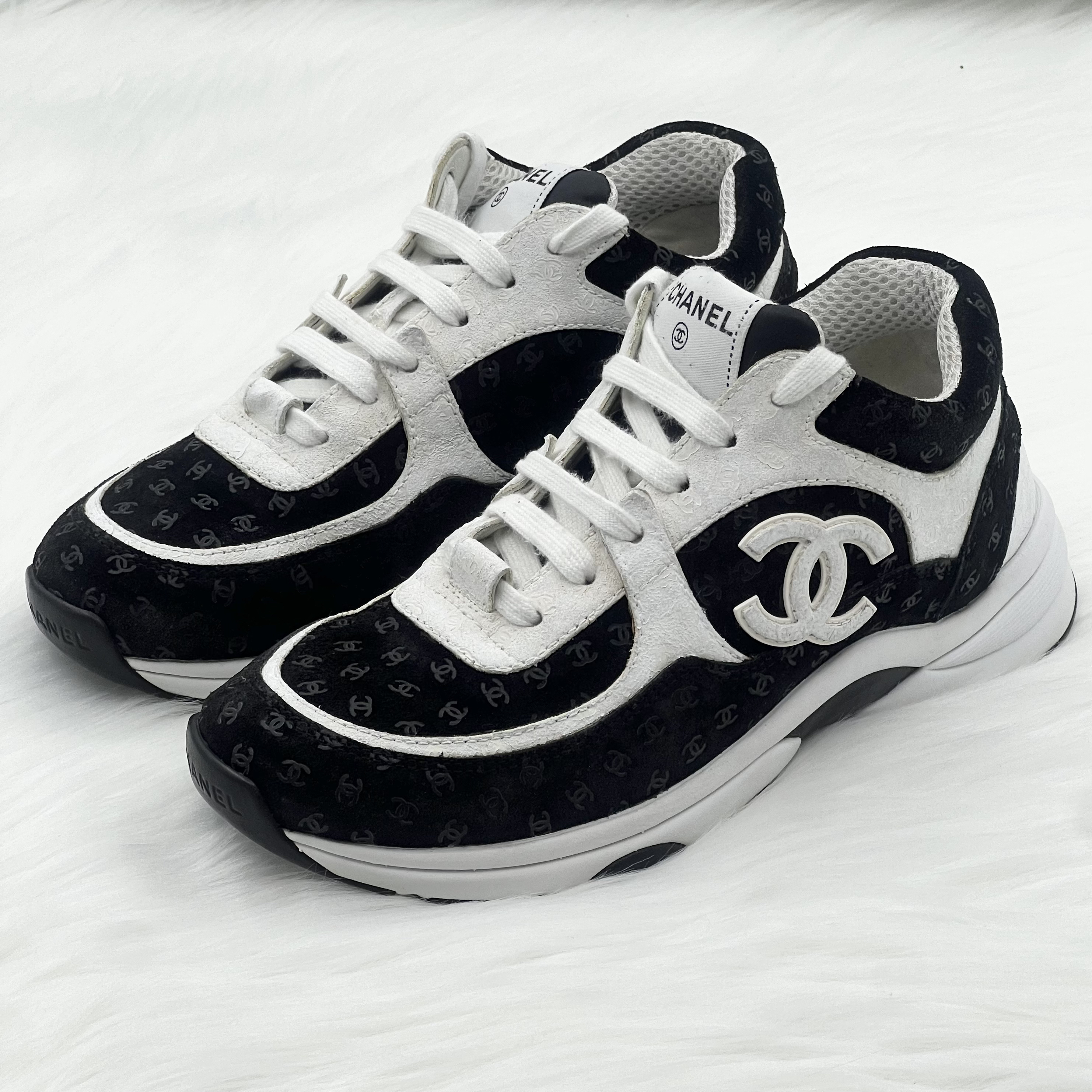 95新 Chanel/香奈儿 黑白拼接运动鞋 36.5码 公价1.5w x121