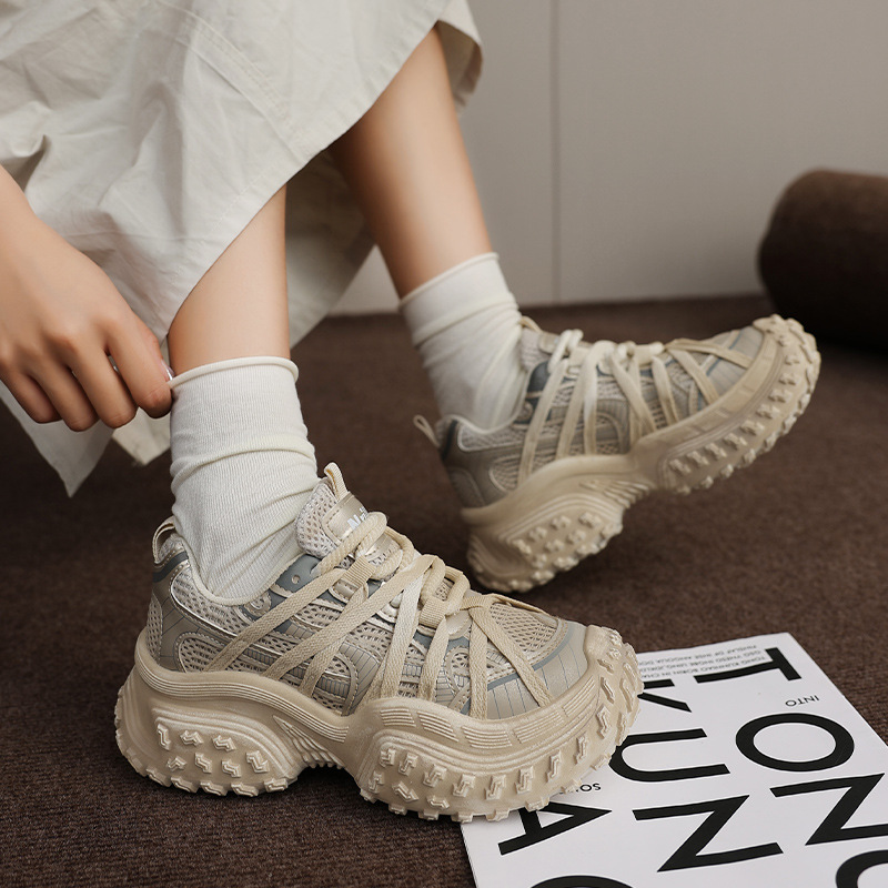 软皮小个子巴黎老爹鞋女2025新款走秀款绑带轮胎榴莲底休闲运动鞋