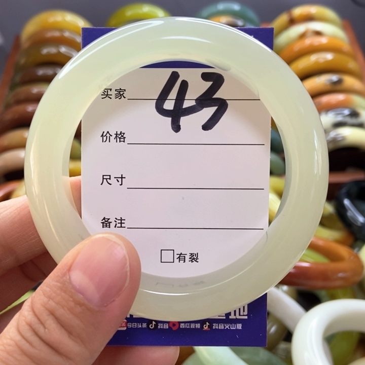 蛇纹石玉手镯未镶嵌简****天