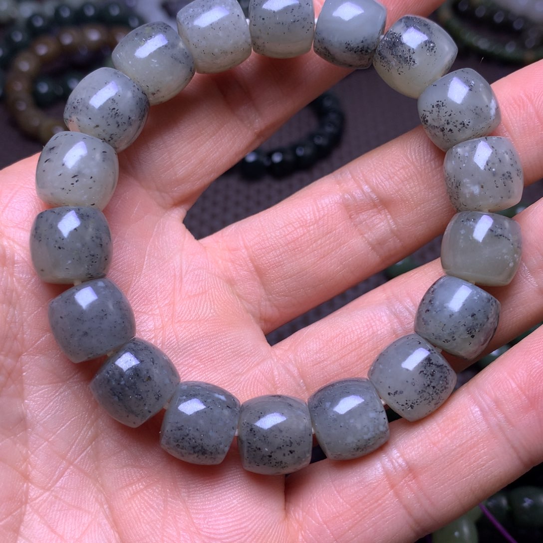 未镶嵌手串和田玉