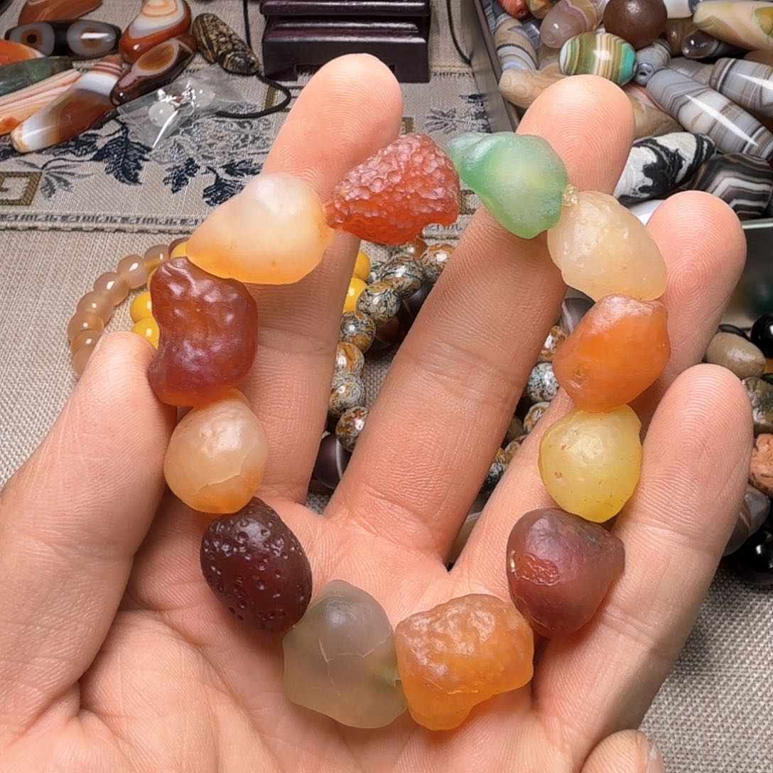 玛瑙/玉髓颈饰合金