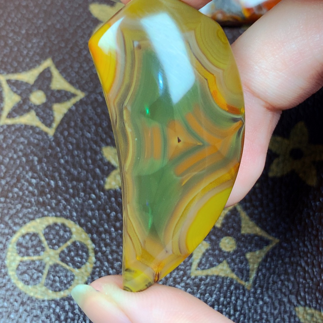 彬***帝玛瑙/玉髓未镶嵌战国红