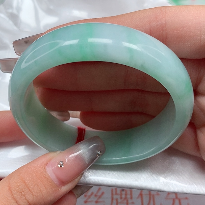 【闪购商品】翡翠手镯未镶嵌53圈